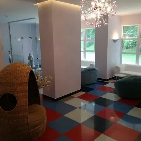 Apartment Liga *